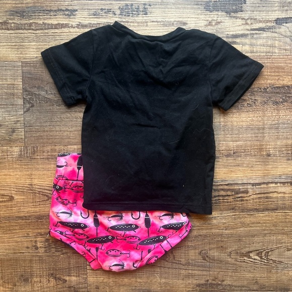 Girls Fishing Outfit - Black and Pink - Picture 3 of 3